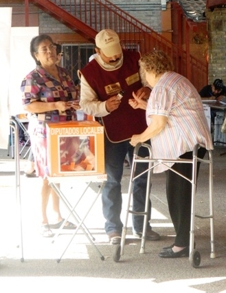 Dos millones 17 mil 17 ciudadanos podrán votar este domingo en las más de 3 mil 558 casillas de los 16 distritos.
