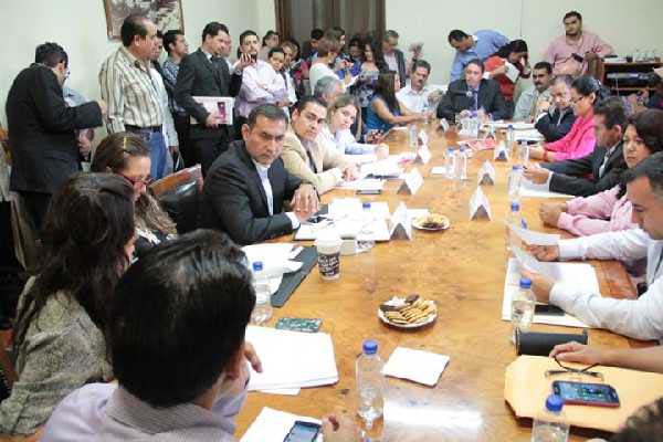 El PRI aprobó su dictamen en la Comisión de Asuntos Electorales.