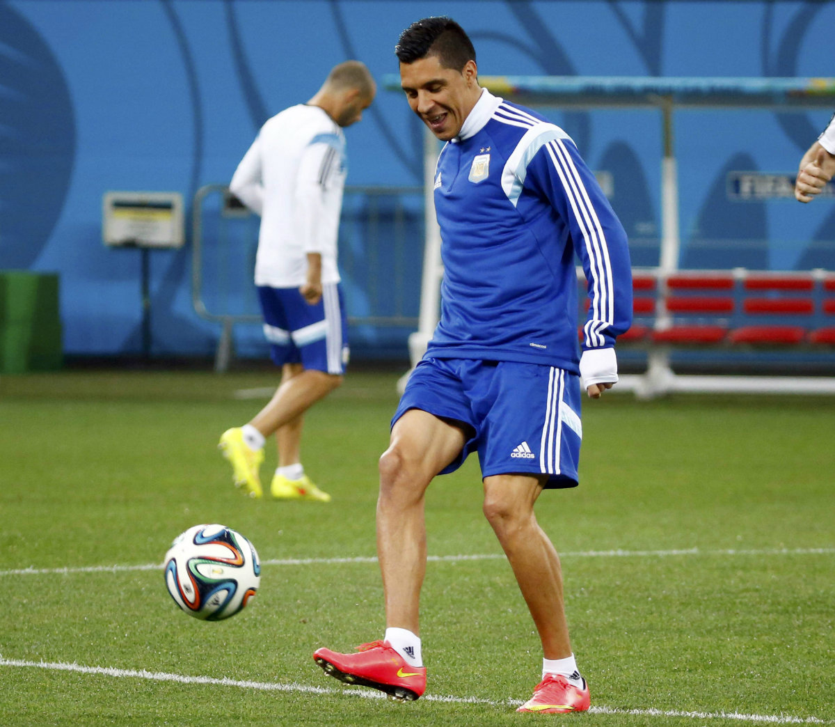 Enzo Pérez entró de cambio por el 'fideo' en el partido contra Bélgica 