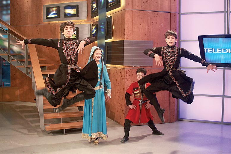 Son destacados en el baile y en la escuela.