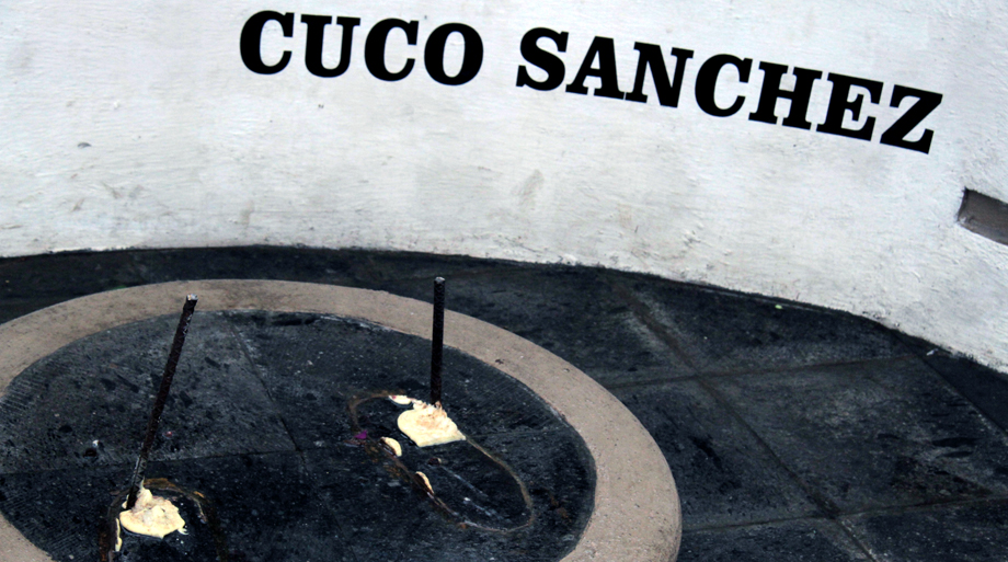 Por la falta de seguridad en la plaza principal de Altamira, vándalos dañaron y tiraron el prototipo de la estatua en honor a Cuco Sánchez.