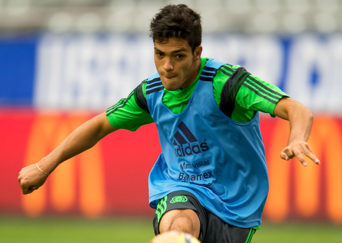 Raúl Jiménez, delantero del América