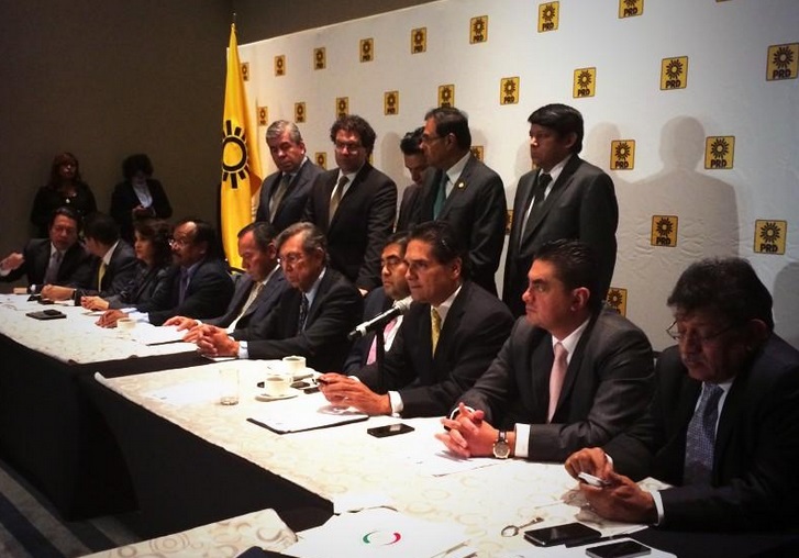 Jesús Zambrano, Cuauhtémoc Cárdenas y los legisladores del PRD anuncian su postura sobre las leyes secundarias de la reforma energética.