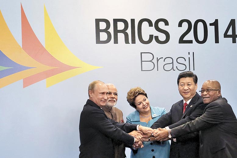 Los líderes de Rusia, Vladímir Putin; India, Narendra Modi; Brasil, Dilma Rousseff; China, Xi Jinping, y Sudáfrica, Jacob Zuma.