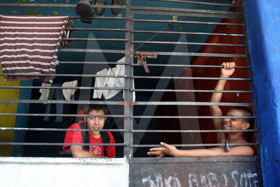 En el albergue hay niños, adolescentes y personas hasta de 40 años.