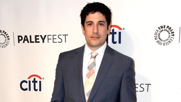 Jason Biggs  particpa en la serie Orange is the new black.