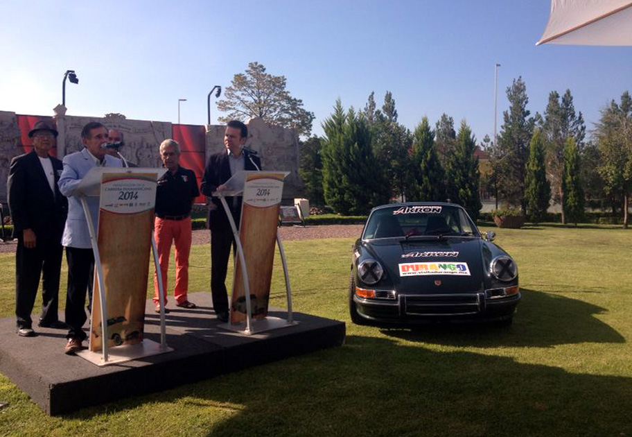 El Alcalde Esteban Villegas, el secretario de turismo José Ángel Reinosa y uno de los fundadores del evento, Eduardo de León, dieron a conocer los det