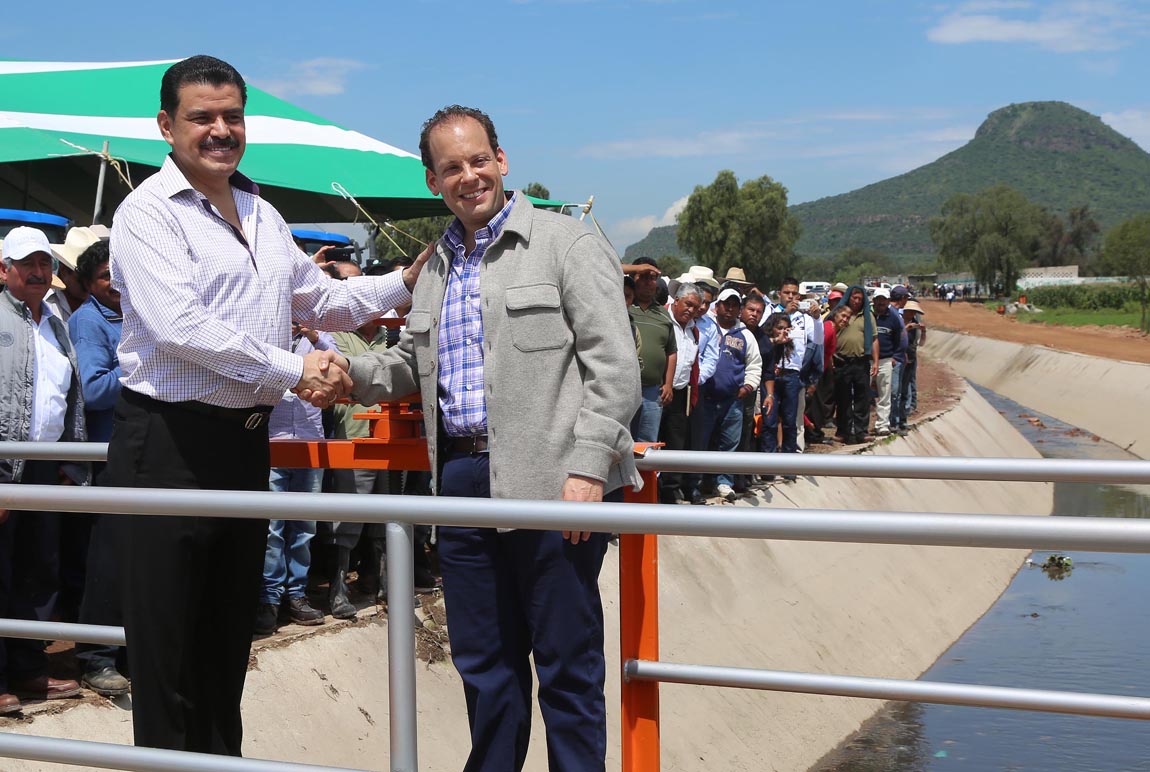 El gobernador de Hidalgo y el titular de Conagua.