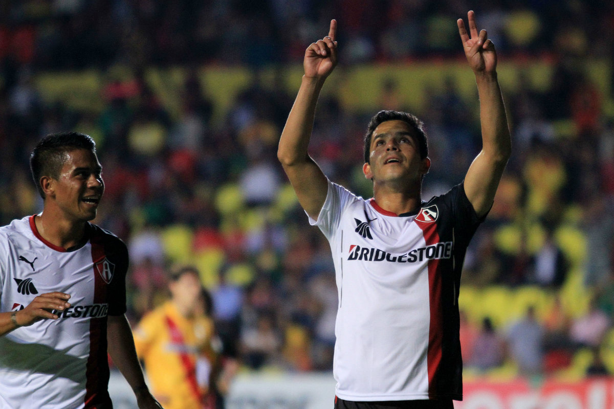 Brambila celebra su gol 