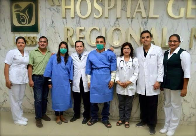 Un equipo multidisciplinario de cirujanos realizó los dos trasplantes de riñón en el HGR