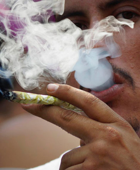 Hoy hay más adictos a la mariguana que al alcohol. 
