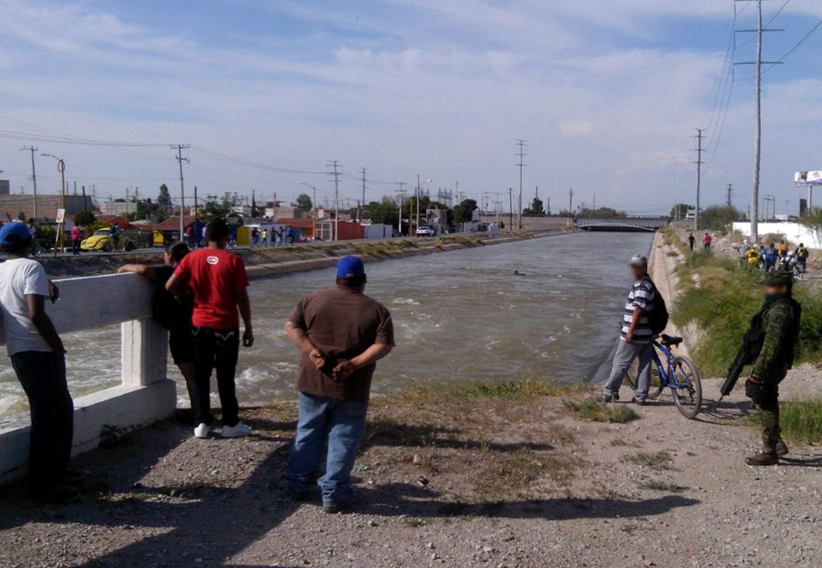 El cuerpo fue encontrado el viernes luego de atorarse en una compuerta.