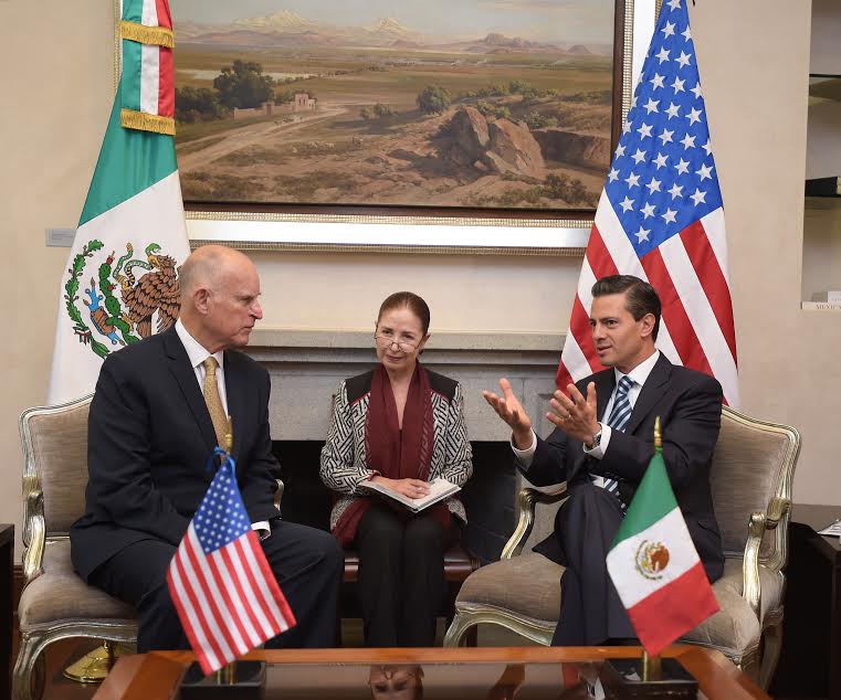 El presidente Enrique Peña Nieto y el gobernador de California, Jerry Brown.
