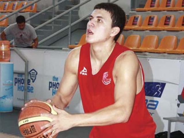 Francisco Cruz, jugador de la selección mexicana de basquetbol