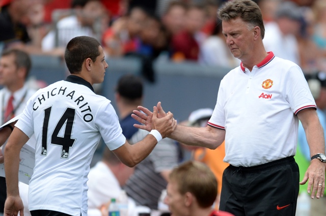 Javier Hernández anotó penal en la gira del Manchester