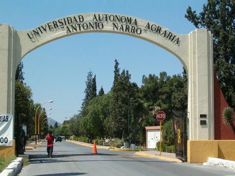 El rector añadió que la prioridad es garantizar mejores instalaciones para los estudiantes.