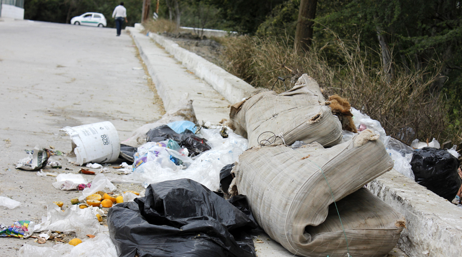   En Tampico, Madero y Altamira, operan más de 70 camiones recolectores de basura, de los cuales casi el 50 por ciento de ellos pertenecen al Ayuntami