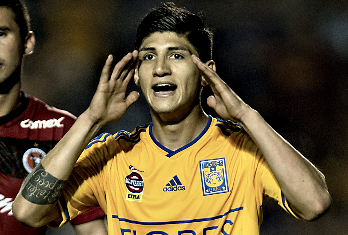 Alan Pulido ya no es de Tigres