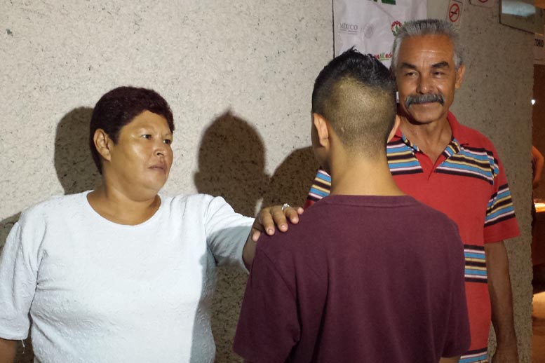Alejandro superó sus problemas y ahora es un estudiante exitoso.