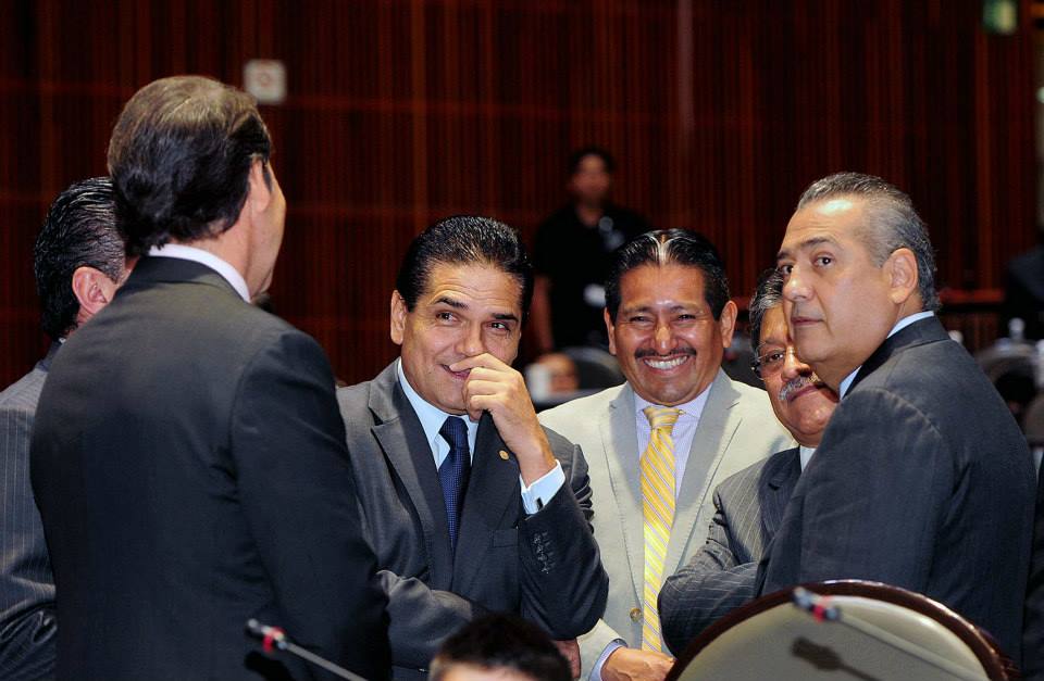Diputados del Partido de la Revolución Democrática y del Partido del Trabajo presentarán 12 misiones suspensivas.