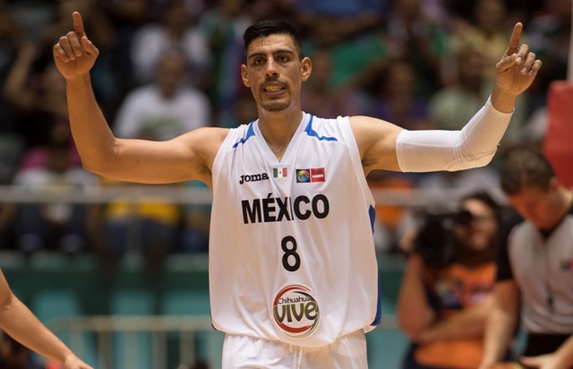 Gustavo Ayón, basquetbolista mexicano