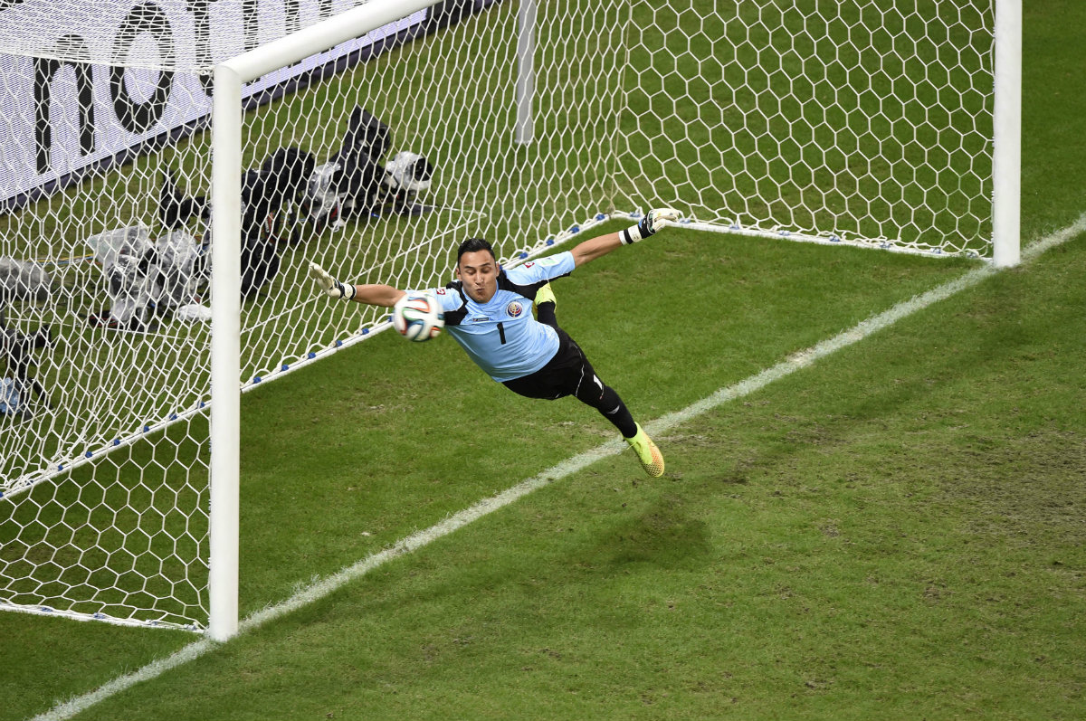 Keylor Navas en el partido ante Holanda 
