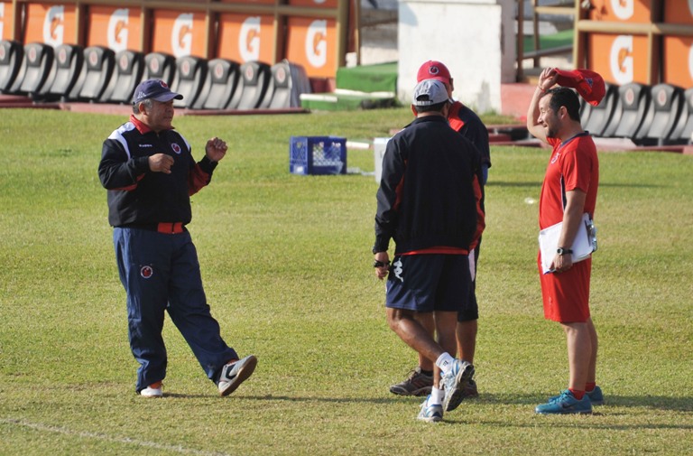 Veracruz entrena para frenar al Monterrey 
