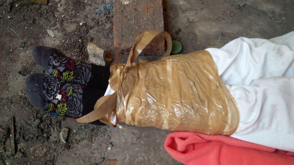 La doctora fue encontrada maniatada. 