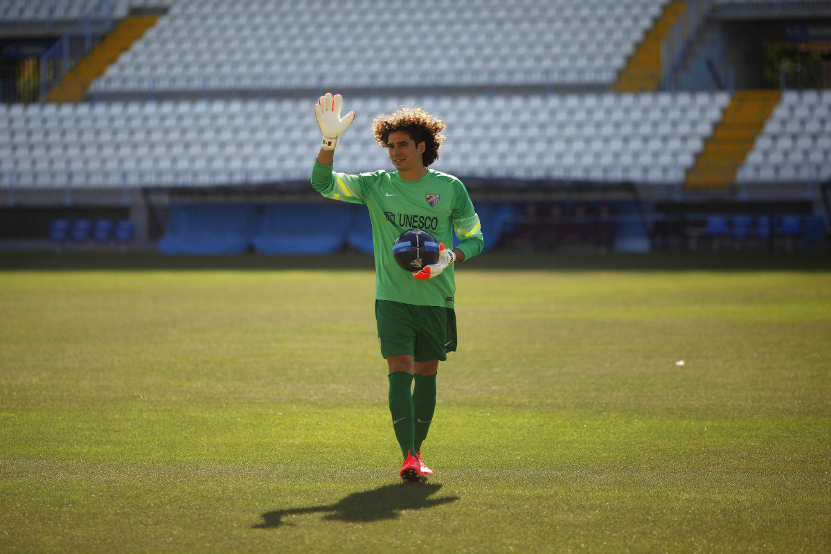 Presentación de Ochoa con el Málaga