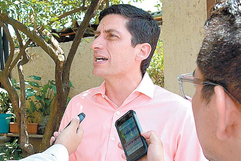 El militante albiazul habló sobre la nueva Ley de Hidrocarburos.
