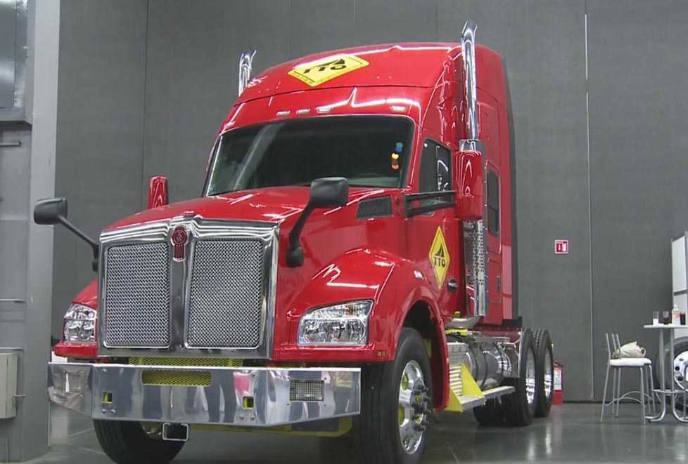 Robos y déficit de operadores en transporte de carga retos para Canacar