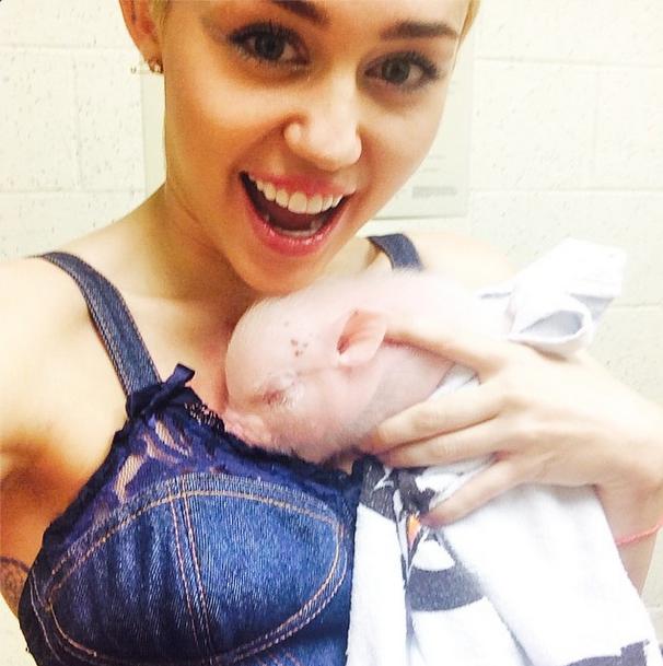 Miley con Bubba. 