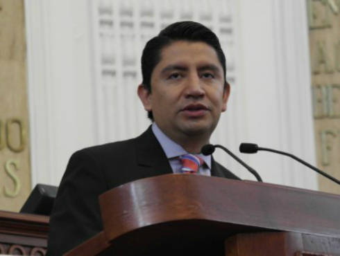 El presidente de la Comisión de la Juventud y Deporte en la Asamblea Legislativa del Distrito Federal, el panista Orlando Anaya.