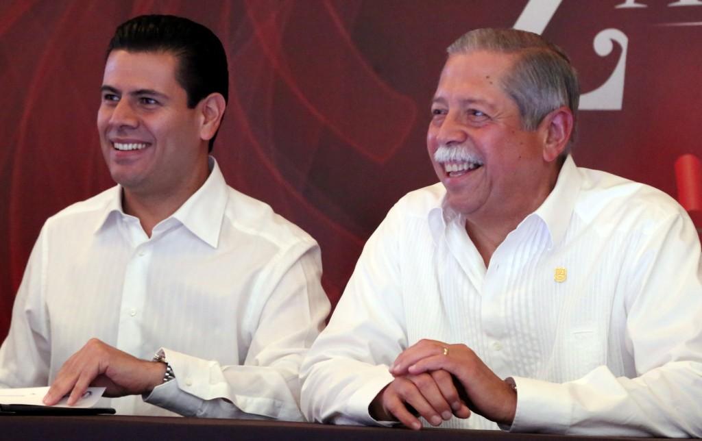 Alonso Reyes y Egidio Torre, durante la presentación del programa artístico y cultural de la feria.