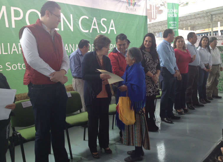 Cada familia obtendrá hasta 8 mil pesos para sus huertos. 