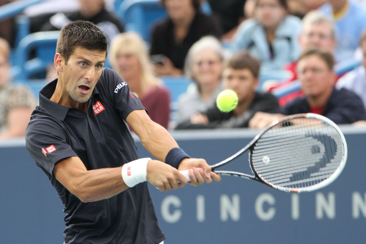 Djokovic derrotó a Simon en tres sets 