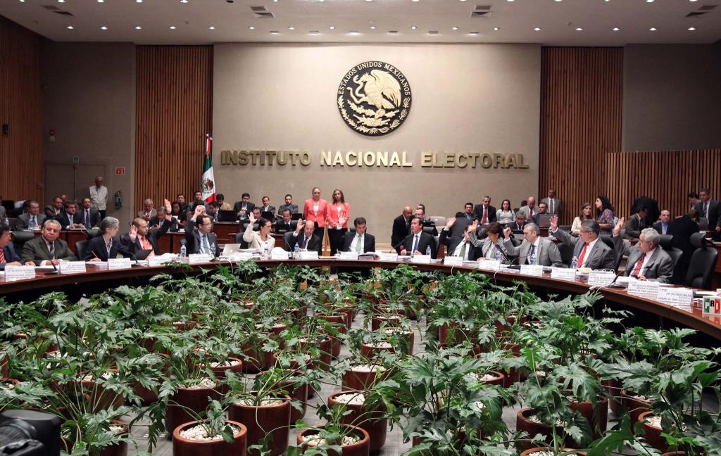 En sesión extraordinaria el Consejo General del INE aprobó instrumentar el modelo de la casilla única el próximo año.