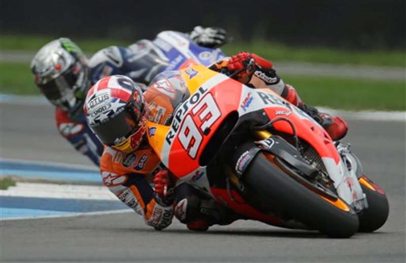 Marc Márquez a toda velocidad en una curva 