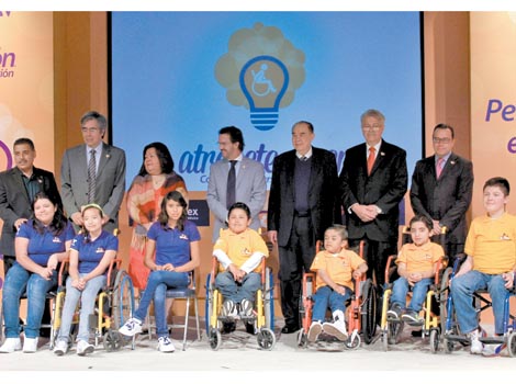 En el jurado calificador destacan el astronauta José Hernández y el ingeniero Raúl Rojas.