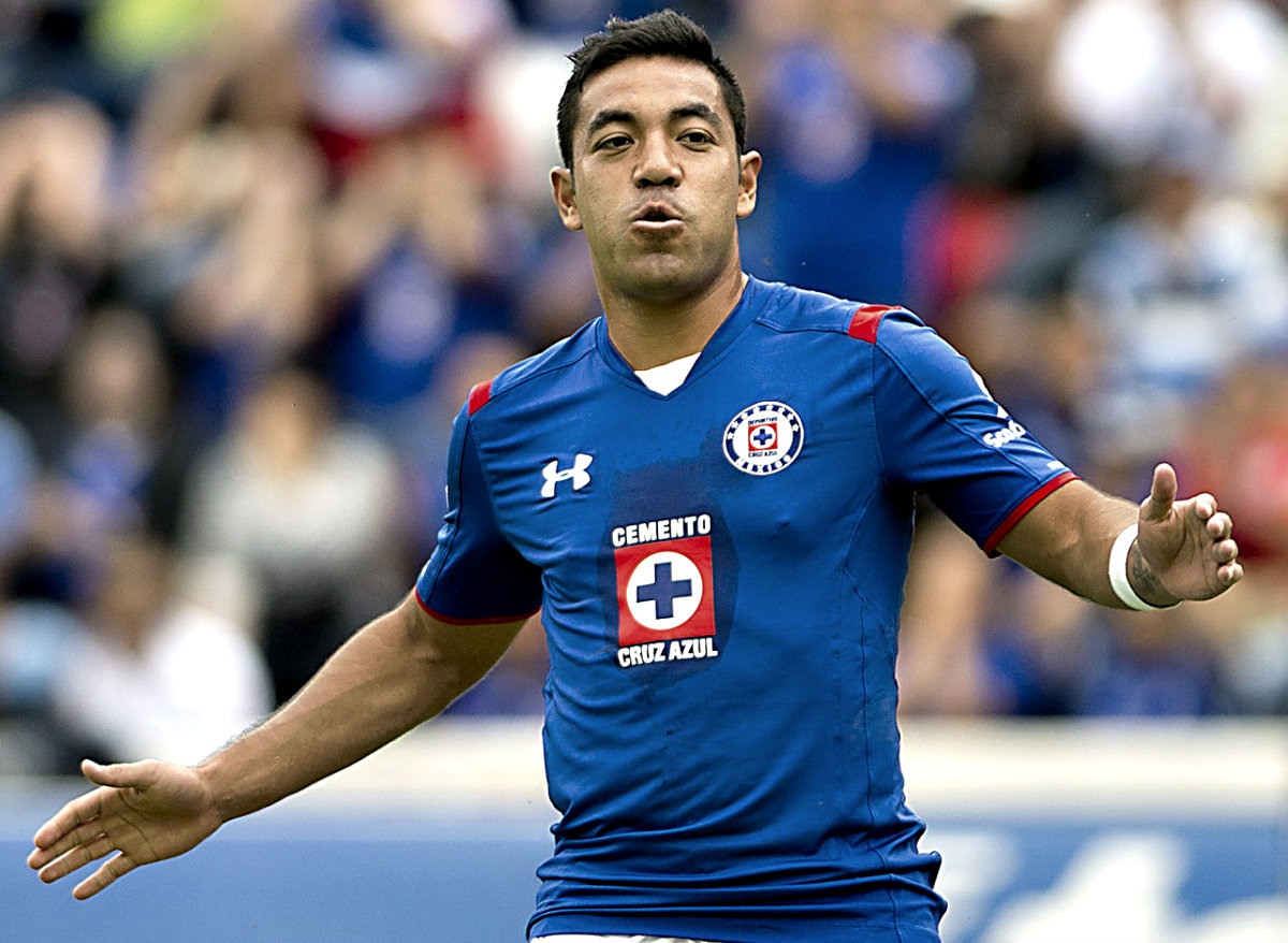 Marco Fabián, mediocampista de Cruz Azul  