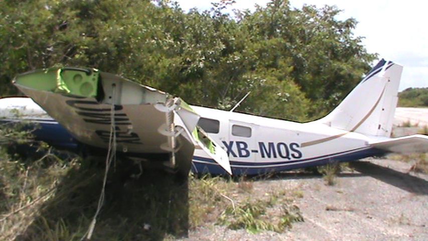 En la aeronave viajaban cuatro personas, además del piloto y copiloto.
