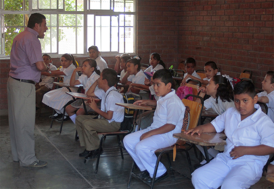 La población escolar ha disminuido en escuelas del centro.