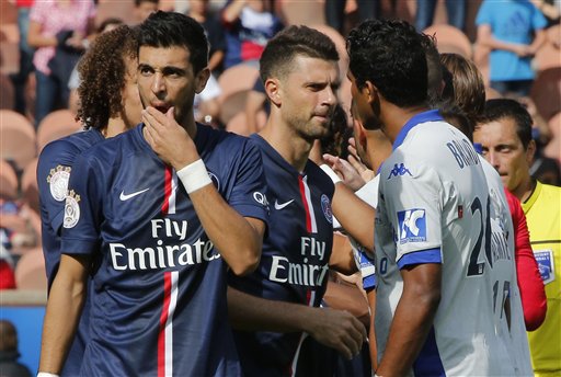 Thiago Motta y Brandao durante el juego 