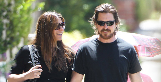 Christian Bale y su mujer, Sibi Blazic. 
