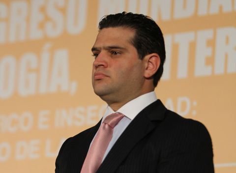 El diputado del PRI, Francisco Cienfuegos. 