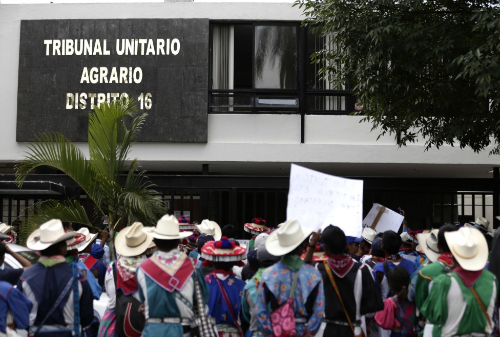 Reclaman ejecución de 13 sentencias y otros 32 juicios por terrenos en pugna por Huajimic.