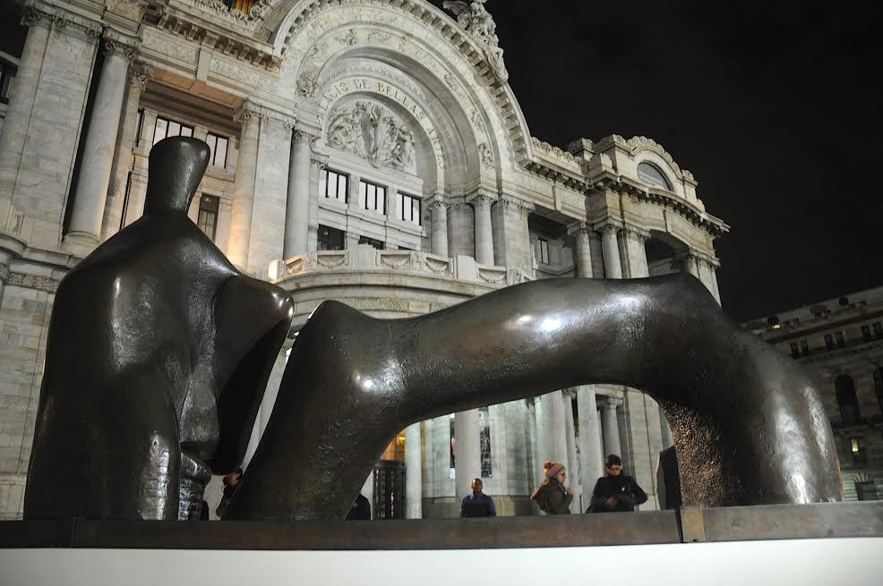 La escultura de Henry Moore fue realizada entre los años 1969 y 1970.