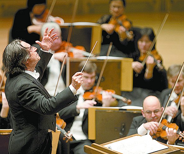El director de orquesta italiano.
