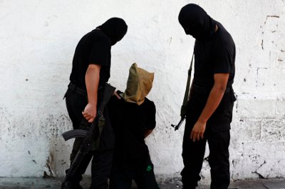 Hamas ejecuto a 18 presuntos informantes de Israel en Franja de Gaza, luego de que ayer murieran tres altos mandos militares en un ataque aéreo.