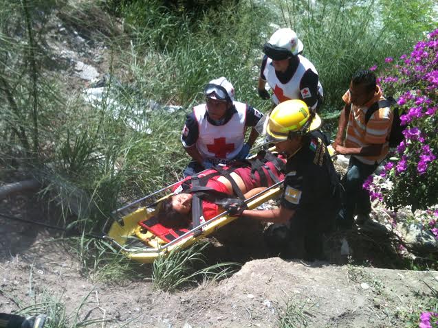  La mujer y el bebé fueron trasladados al Hospital Materno Infantil.